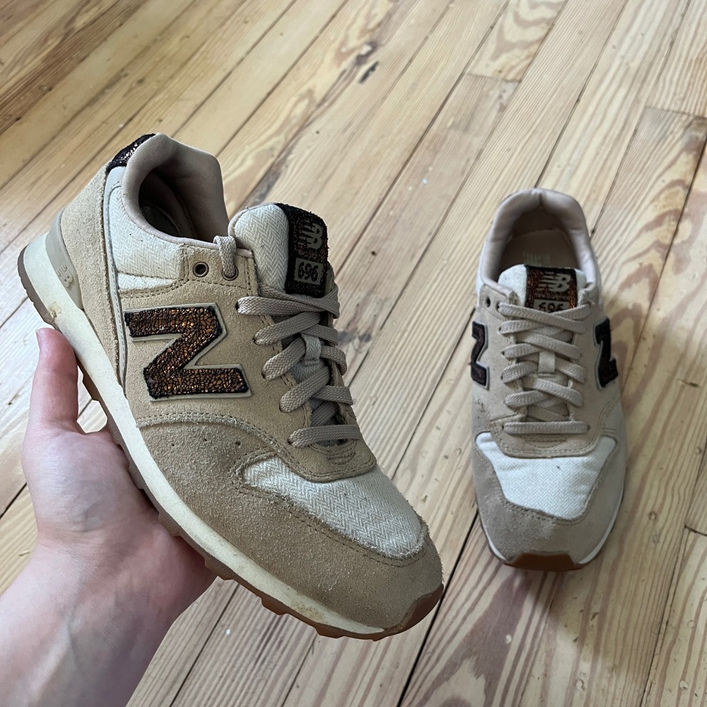 New Balance 696 Sneakers Womens 8.5 Tan Bronze Suede Metallic WL696NTC Retro